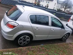Grau Gebraucht 2006 Opel Astra Limousine | 600 € (Fairer Preis)