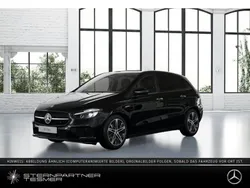 Schwarz Neu 2025 Mercedes B180 Night Van / Kleinbus | 47.019 €