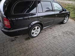 Schwarz Gebraucht 2003 Skoda Octavia Limousine | 1.300 €