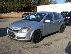 Silber Gebraucht 2005 Opel Astra Enjoy Limousine | 2.890 € (Etwas zu teuer)