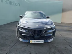 Schwarz Gebraucht 2024 Alfa Romeo Junior Edizione Speciale SUV | 44.240 € (Teuer)