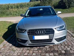 Silber Gebraucht 2015 Audi A4 Ambiente Kombi | 11.980 € (Guter Preis)