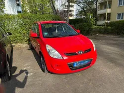 Rot Gebraucht 2011 Hyundai i20 Classic Limousine | 3.500 € (Fairer Preis)