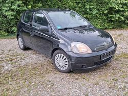 Schwarz Gebraucht 2002 Toyota Yaris Limousine | 1.800 € (Fairer Preis)