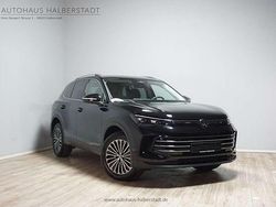 Mythosschwarz metallic Gebraucht 2025 VW Tiguan Elegance SUV | 45.990 € (Etwas zu teuer)