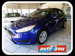 Blau Gebraucht 2014 Ford Focus Trend Limousine | 7.299 € (Etwas zu teuer)