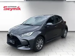 Marlingrau Gebraucht 2023 Toyota Yaris Limousine | 17.980 € (Guter Preis)
