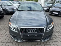 Grau Gebraucht 2006 Audi RS4 Comfort Limousine | 33.999 €