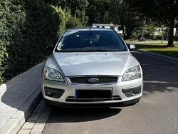 Grau Gebraucht 2005 Ford Focus Limousine | 1.100 € (Superpreis)