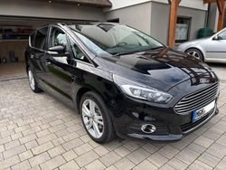Schwarz Gebraucht 2016 Ford S-MAX S Van / Kleinbus | 11.900 € (Superpreis)