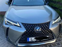 Silber Gebraucht 2020 Lexus UX 250h Executive Line SUV | 23.290 € (Guter Preis)