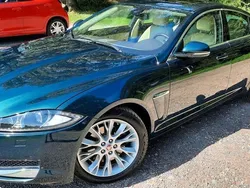 Grün Gebraucht 2014 Jaguar XF Limousine | 18.000 €