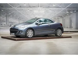 Grau Gebraucht 2010 Peugeot 207 CC Cabrio | 750 € (Superpreis)