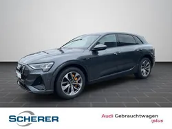 Daytonagrau perleffekt (metallic) Gebraucht 2021 Audi e-tron Comfort SUV | 34.900 € (Teuer)