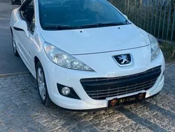 Weiß Gebraucht 2011 Peugeot 207 CC Cabrio | 3.800 € (Guter Preis)