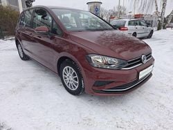 Rot Gebraucht 2018 VW Golf Sportsvan Comfortline Van / Kleinbus | 10.800 € (Guter Preis)