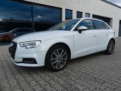 Weiß Gebraucht 2020 Audi A3 Design Limousine | 13.999 € (Superpreis)