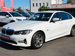 Alpinweiss iii Gebraucht 2022 BMW 320e Sport Line Limousine | 24.900 € (Fairer Preis)