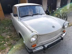 Grau Gebraucht 1988 Trabant 601 Kleinwagen | 4.000 €