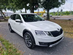 Weiß Gebraucht 2019 Skoda Octavia Scout 4x4 Kombi | 17.999 € (Guter Preis)