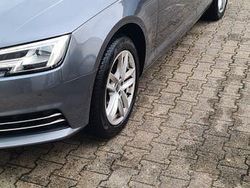 Grau Gebraucht 2018 Audi A4 Sport Limousine | 17.200 € (Fairer Preis)