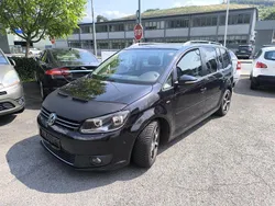 Schwarz Gebraucht 2013 VW Touran Van / Kleinbus | 6.490 € (Fairer Preis)