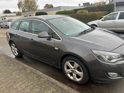 Grau Gebraucht 2011 Opel Astra Innovation Kombi | 3.000 € (Guter Preis)