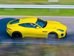 Gelb Gebraucht 2020 Jaguar F-Type R-Dynamic Coupé | 51.990 € (Guter Preis)