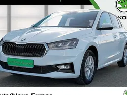 Weiß Gebraucht 2024 Skoda Fabia Style Limousine | 20.490 € (Guter Preis)