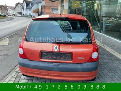 Orange Gebraucht 2004 Renault Clio II Limousine | 999 € (Fairer Preis)