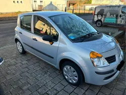 Silber Gebraucht 2005 Renault Modus Van / Kleinbus | 2.350 €
