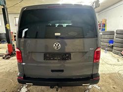 Grau Gebraucht 2017 VW Transporter Van | 13.999 €