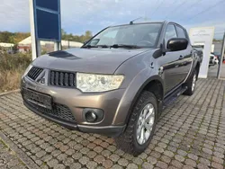 Braun Gebraucht 2011 Mitsubishi L200 Intense Abholung | 9.800 € (Fairer Preis)
