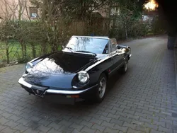 Schwarz Gebraucht 1988 Alfa Romeo Spider Cabrio | 15.500 €