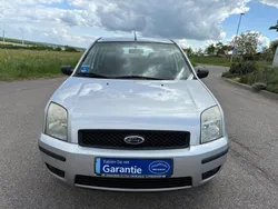 Silber Gebraucht 2004 Ford Fusion Trend Limousine | 2.388 € (Fairer Preis)