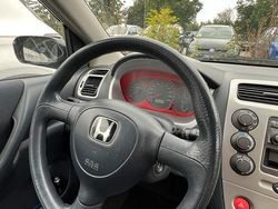 Grau Gebraucht 2001 Honda Civic Kleinwagen | 1.950 €