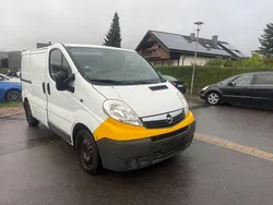 Weiß Gebraucht 2012 Opel Vivaro Van | 2.200 €