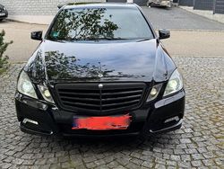 Schwarz Gebraucht 2009 Mercedes E350 Limousine | 10.500 € (Teuer)