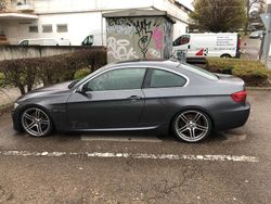 Grau Gebraucht 2007 BMW 335 Coupé | 8.000 €