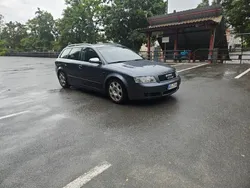 Grau Gebraucht 2004 Audi A4 Sport Kombi | 2.350 € (Fairer Preis)