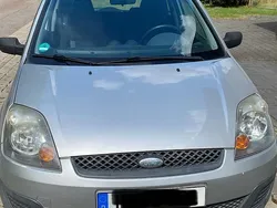 Silber Gebraucht 2005 Ford Fiesta Kleinwagen | 1.500 € (Fairer Preis)