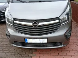 Grau Gebraucht 2018 Opel Vivaro Van | 19.500 € (Etwas zu teuer)