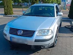 Silber Gebraucht 2003 VW Passat Kombi | 3.500 € (Teuer)