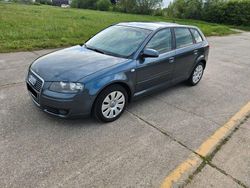 Grau Gebraucht 2005 Audi A3 Ambiente Limousine | 2.250 € (Fairer Preis)