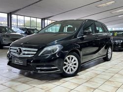 Schwarz Gebraucht 2014 Mercedes B200 Van / Kleinbus | 13.490 € (Fairer Preis)