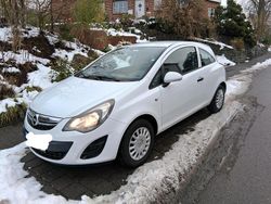 Weiß Gebraucht 2013 Opel Corsa Kleinwagen | 2.500 €