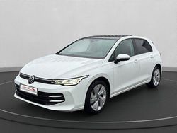 Pure white Gebraucht 2024 VW Golf Life Limousine | 24.910 € (Etwas zu teuer)