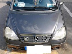 Grau Gebraucht 2000 Mercedes 170 Kleinwagen | 900 €