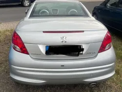 Grau Gebraucht 2010 Peugeot 207 Premium Cabrio | 6.000 € (Etwas zu teuer)