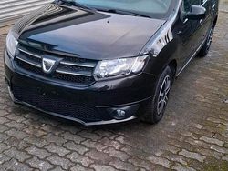 Schwarz Gebraucht 2014 Dacia Logan Kombi | 3.980 €